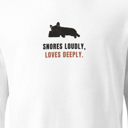 SNORES LOUDLY, LOVES DEEPLY. プリント部分アップ